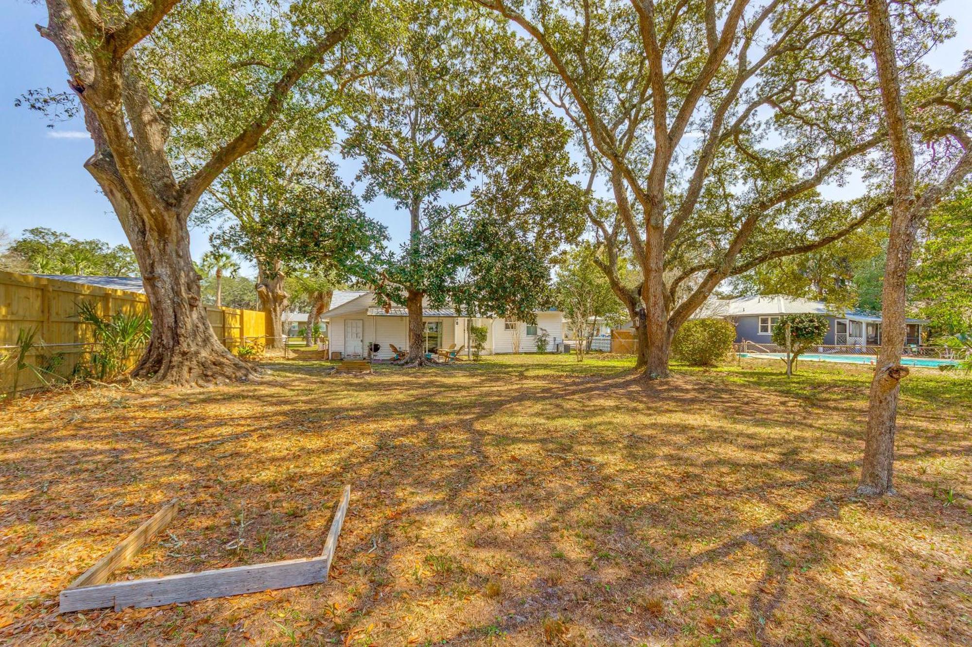 Fort Walton Coastal Retreat With Yard Walk To Beach شاطئ فورت والتون المظهر الخارجي الصورة