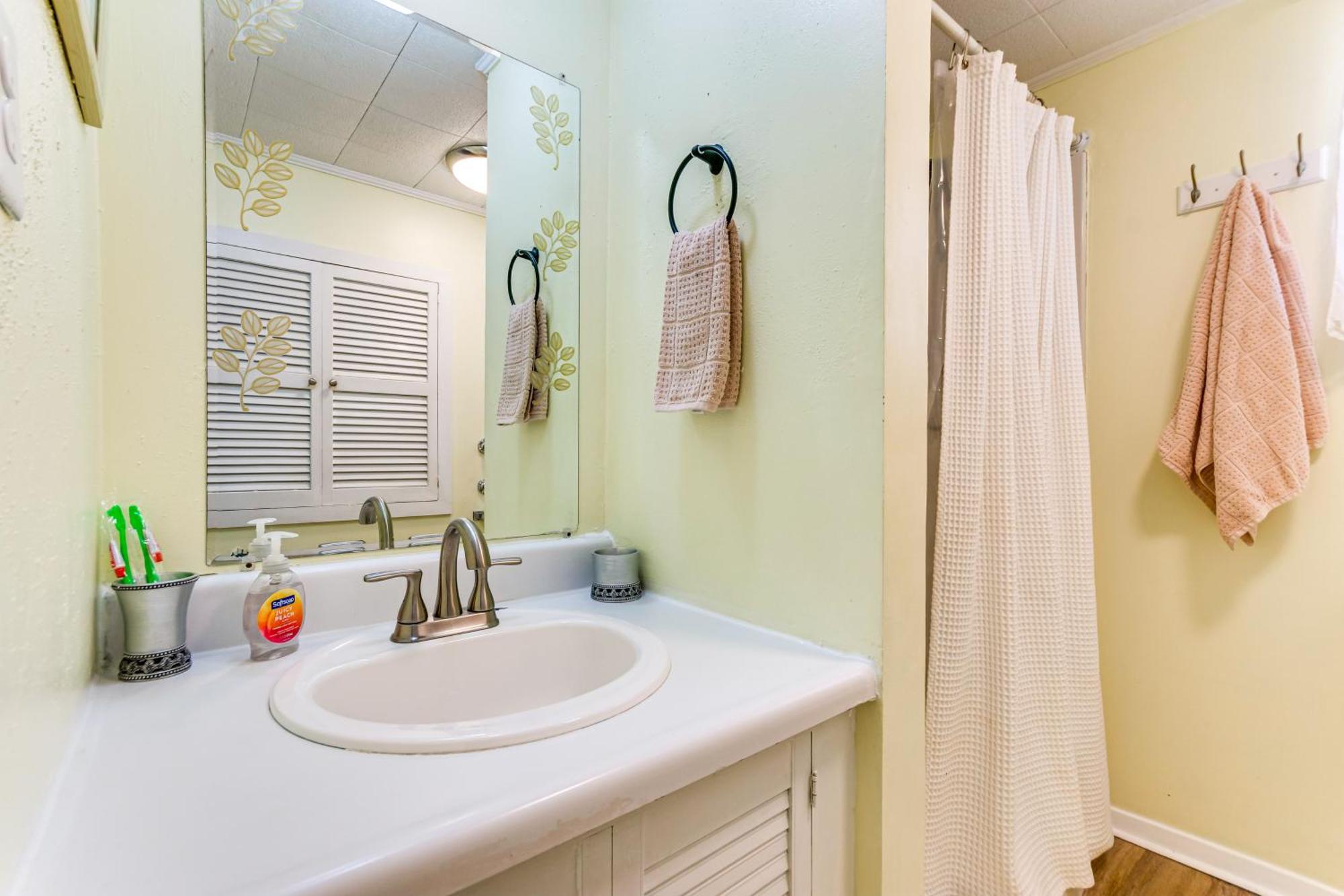 Fort Walton Coastal Retreat With Yard Walk To Beach شاطئ فورت والتون المظهر الخارجي الصورة